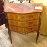 389 8784 CHEST OF DRAWERS